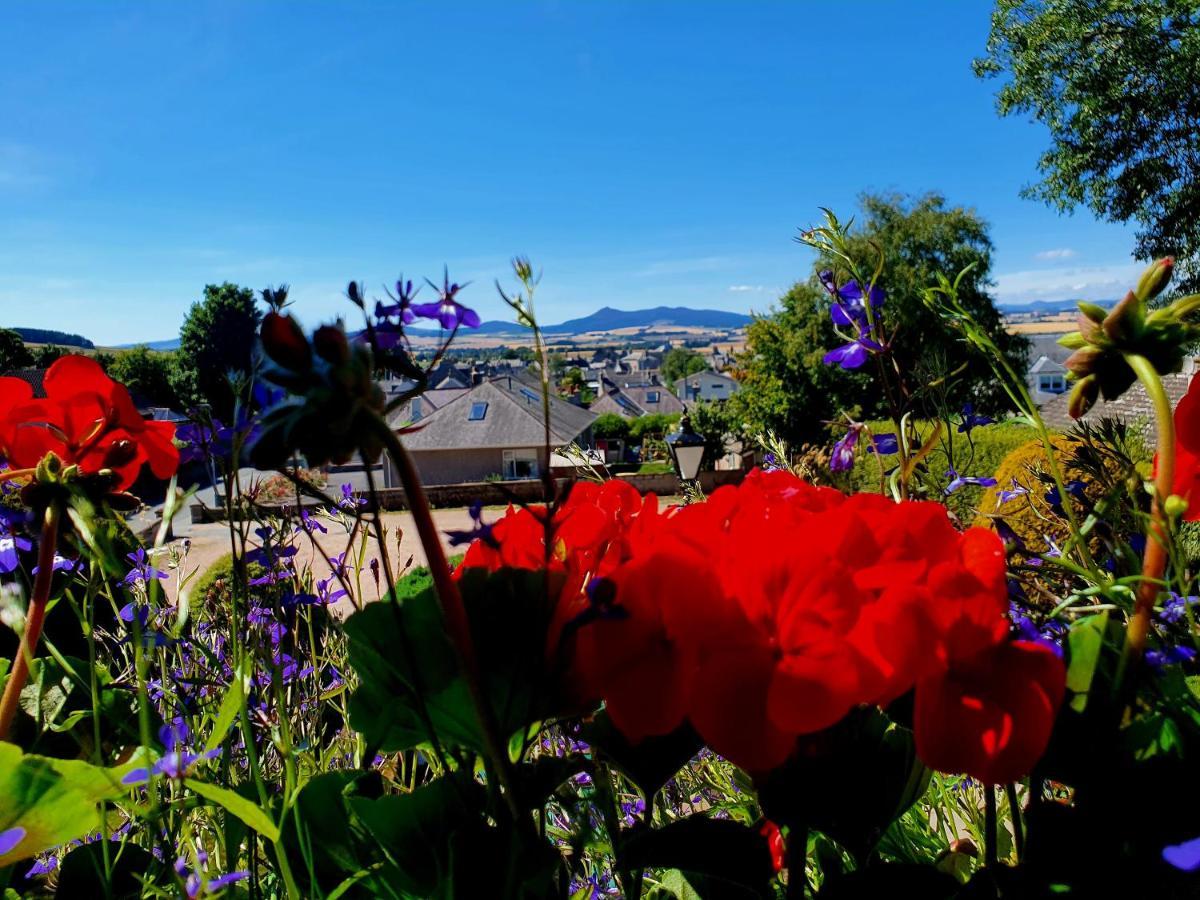 Hotel The Redgarth Oldmeldrum Esterno foto